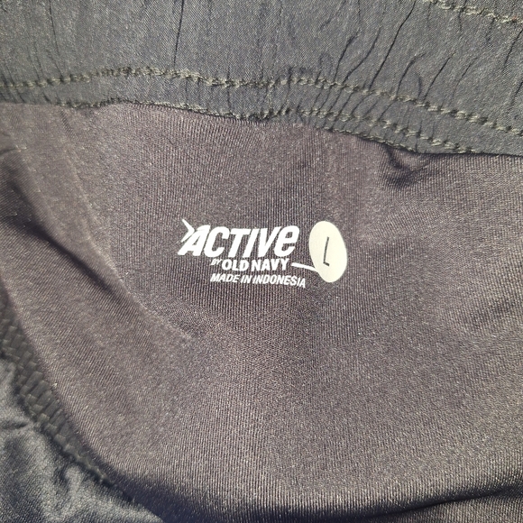 Old Navy Gray and Pink Athletic Shorts with Elastic Waistband - Picture 4 of 4